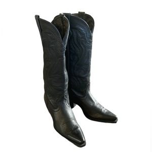 NEW IN BOX - NEVER WORN. Ariat Tall Black Leather Cowgirl Boot